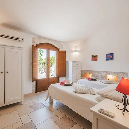 Trullo Rondini Acquarula Мартина-Франка