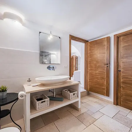 Trullo Rondini Acquarula Вилла Мартина-Франка