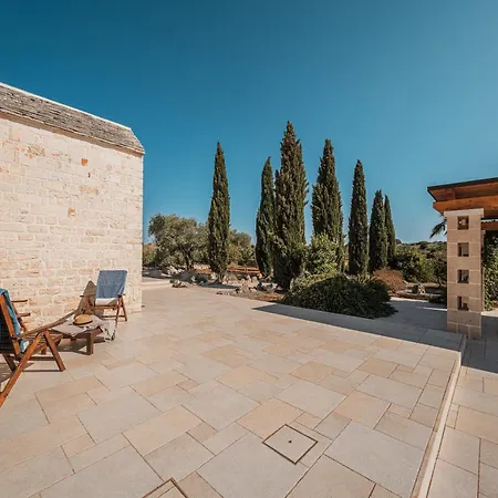 Trullo Rondini Acquarula Мартина-Франка