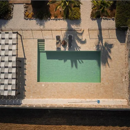 Trullo Rondini Acquarula *