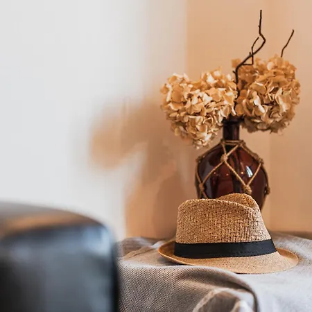 Trullo Rondini Acquarula *