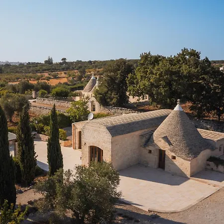 Trullo Rondini Acquarula * Martina Franca