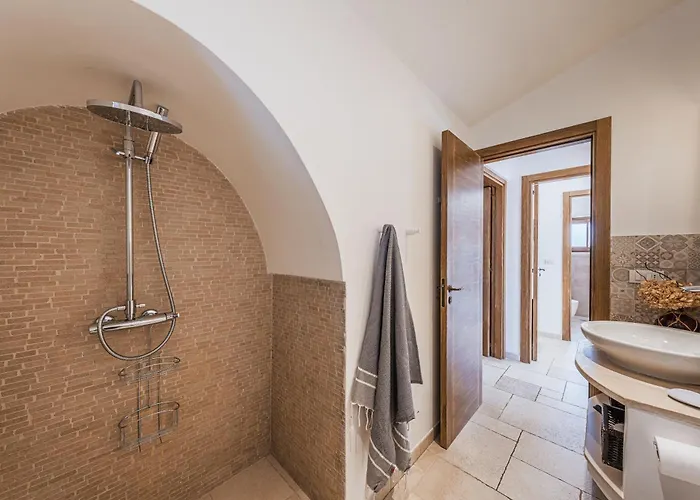 Trullo Rondini Acquarula مارتينا فرانكا