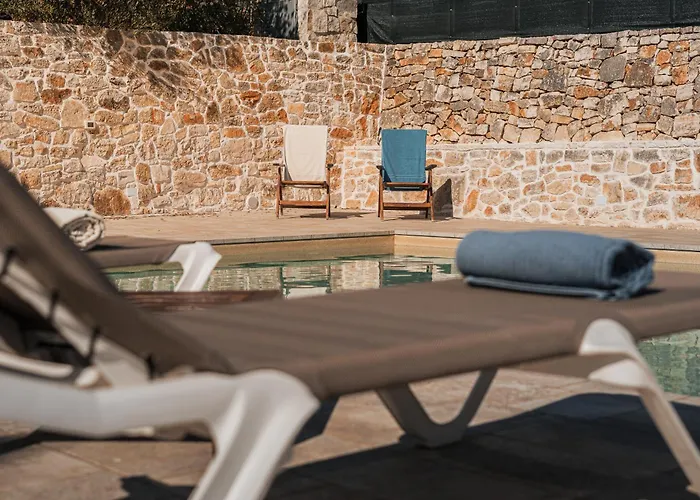 Trullo Rondini Acquarula * مارتينا فرانكا